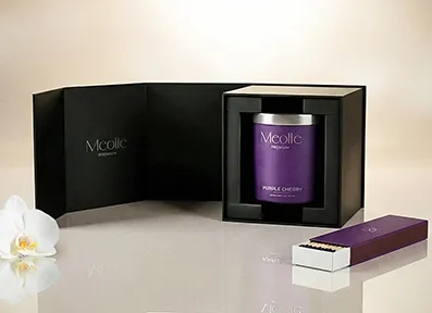 O lumânare care transformă încăperea